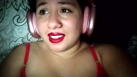 Snapshot of sweetie__annie chatting on March 8, 3:50 am Ana Mara  i cant Make noise My family is here  online show from March 8, 3:50 am