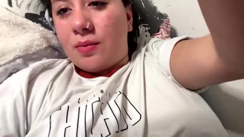Snapshot of sweetie__annie chatting on September 10, 6:02 am Ana Mara  i cant Make noise My family is here  online show from September 10, 6:02 am