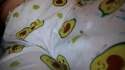 Snapshot of sweetie__annie chatting on October 21, 5:08 am Ana Mara  i cant Make noise My family is here  online show from October 21, 5:08 am
