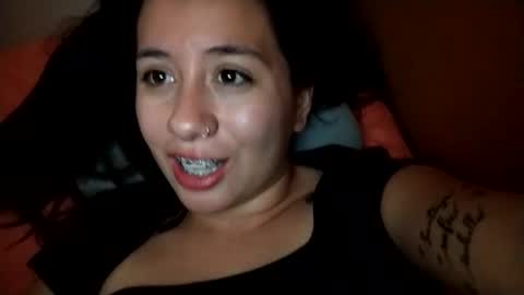 Snapshot of sweetie__annie chatting on May 15, 5:47 am Ana Mara i cant Make noise My family is here online show from May 15, 5:47 am
