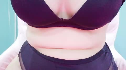 sweetie_bae99 online show from May 18, 4:35 pm