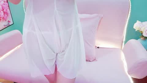 Snapshot of sweetie_bae99 chatting on July 10, 8:50 am sweetie_bae99 online show from July 10, 8:50 am