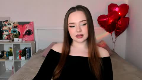 Snapshot of sweetie_candy_ chatting on June 7, 2:54 pm Hannah online show from June 7, 2:54 pm