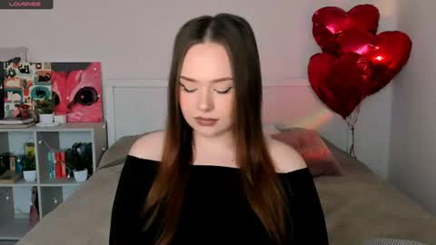 Snapshot of sweetie_candy_ chatting on June 18, 3:27 pm Hannah online show from June 18, 3:27 pm