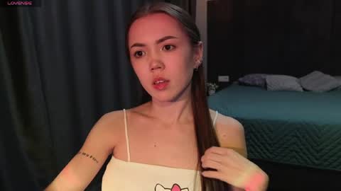 sweetieee_kira online show from April 29, 3:10 am