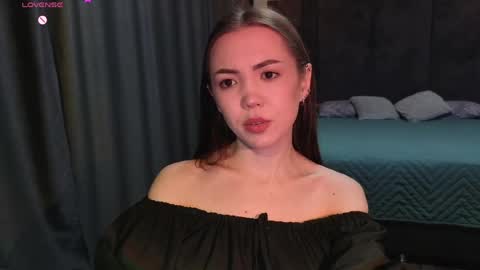 Snapshot of sweetieee_kira chatting on May 26, 3:24 am sweetieee_kira online show from May 26, 3:24 am