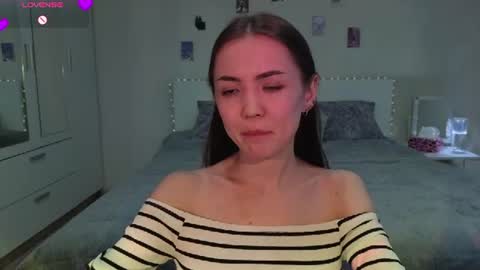 Snapshot of sweetieee_kira chatting on June 18, 9:09 am sweetieee_kira online show from June 18, 9:09 am