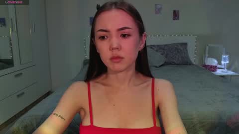Snapshot of sweetieee_kira chatting on June 20, 3:20 am sweetieee_kira online show from June 20, 3:20 am