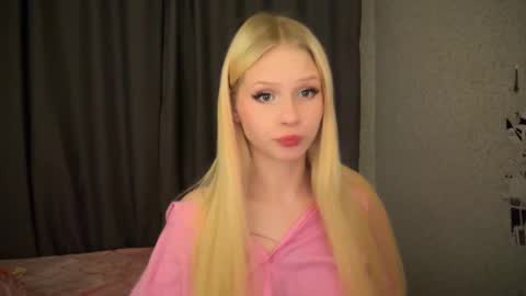 Snapshot of sweetielis chatting on January 18, 5:15 pm sweetie Lisa3 online show from January 18, 5:15 pm