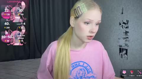 Snapshot of sweetielis chatting on February 8, 8:52 am sweetie Lisa3 online show from February 8, 8:52 am