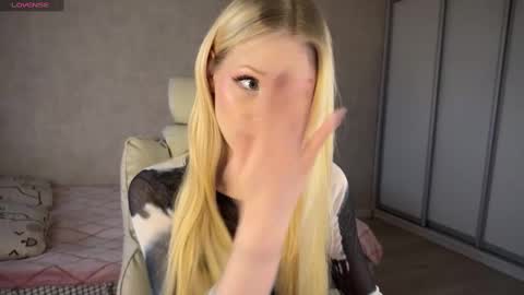 Snapshot of sweetielis chatting on March 12, 2:45 pm sweetie Lisa3 online show from March 12, 2:45 pm