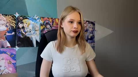 Snapshot of sweetielis chatting on November 8, 9:20 am sweetie Lisa3 online show from November 8, 9:20 am