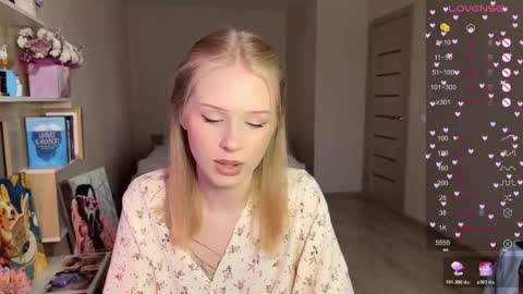 Snapshot of sweetielis chatting on November 27, 8:05 am sweetie Lisa3 online show from November 27, 8:05 am