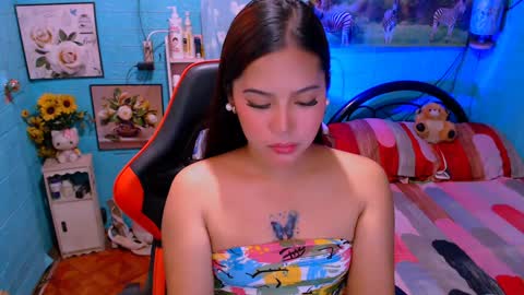 Nicole online show from January 29, 1:27 am