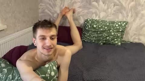 Welcome to our room We are Renata21 and Bogdan 24 online show from June 10, 2:49 pm