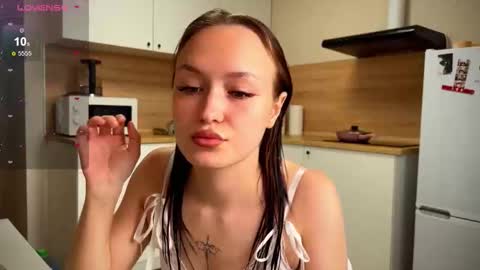 Eva and Lisa online show from September 14, 1:32 pm