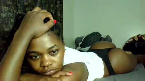 Snapshot of sweetjackym chatting on March 10, 4:17 am sweetjackym online show from March 10, 4:17 am