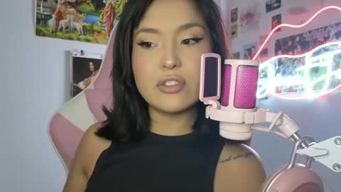 SweetJess online show from March 18, 5:32 am