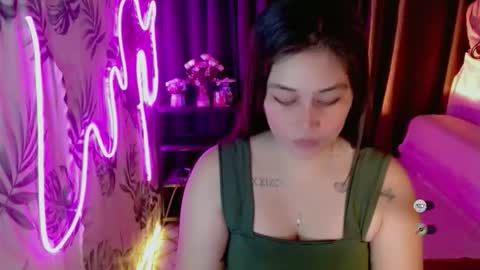 Snapshot of sweetjynn1995 chatting on June 9, 9:43 am Sweet Jynn95 online show from June 9, 9:43 am