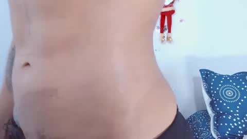 Snapshot of sweetkatik chatting on November 23, 4:07 pm karen online show from November 23, 4:07 pm