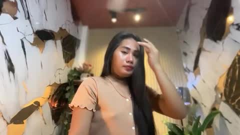 Snapshot of sweetladyboyx chatting on November 2, 11:18 pm online show from November 2, 11:18 pm