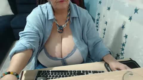 Snapshot of sweetladyrebeka chatting on October 9, 2:37 pm Rebeka online show from October 9, 2:37 pm