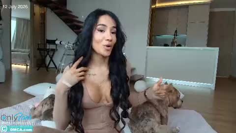 Laura Saenz  Geminis online show from July 12, 3:03 pm