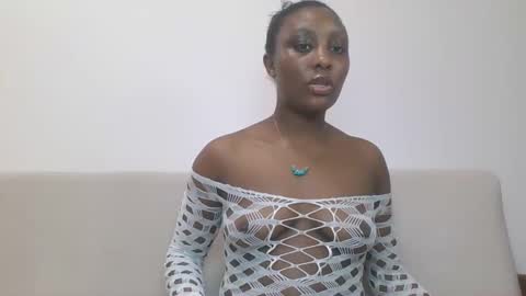 sweetlipshee online show from June 5, 12:33 pm