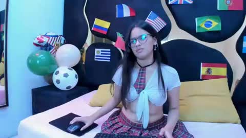 Snapshot of sweetluna2 chatting on June 14, 9:06 pm sweetluna2 online show from June 14, 9:06 pm