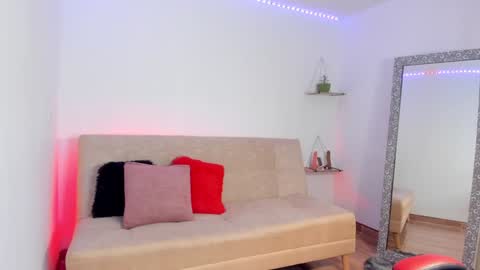 instagram sweetluna 0 online show from January 7, 7:31 am