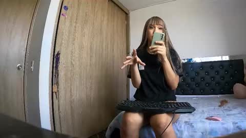 Snapshot of sweetmagic6 chatting on December 20, 7:21 pm sweetmagic6 online show from December 20, 7:21 pm