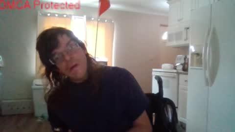 Snapshot of sweetman4u75 chatting on November 9, 3:32 pm Sweet Man online show from November 9, 3:32 pm