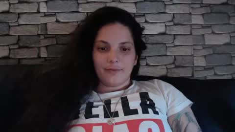 Snapshot of sweetmandyy chatting on June 14, 4:42 pm sweetmandyy online show from June 14, 4:42 pm