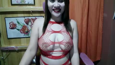 Snapshot of sweetmaria96 chatting on November 15, 10:37 pm sweet maria online show from November 15, 10:37 pm