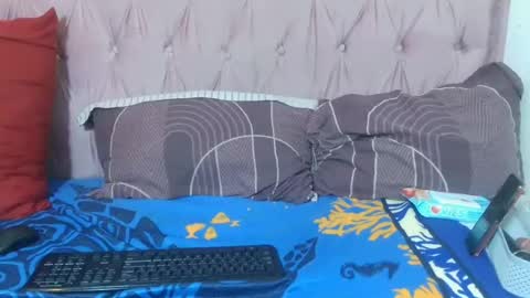 sweetmellowx1 online show from July 5, 4:25 pm