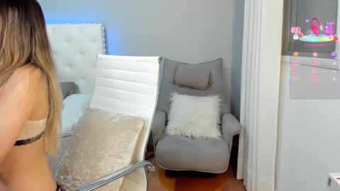 christie online show from February 24, 8:18 pm