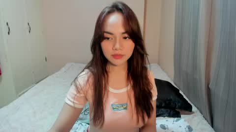 Snapshot of sweetnaughtyxxcandy chatting on June 13, 3:54 pm Candy online show from June 13, 3:54 pm