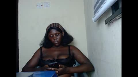 Snapshot of sweetnectarx chatting on February 15, 3:31 am sweetnectarx online show from February 15, 3:31 am