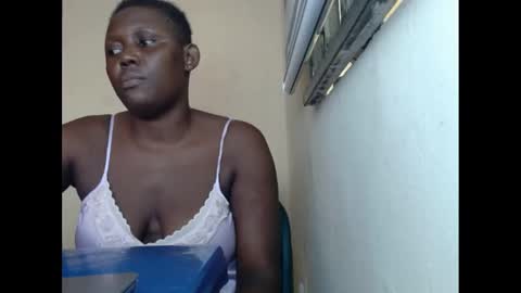 Snapshot of sweetnectarx chatting on February 16, 1:49 pm sweetnectarx online show from February 16, 1:49 pm