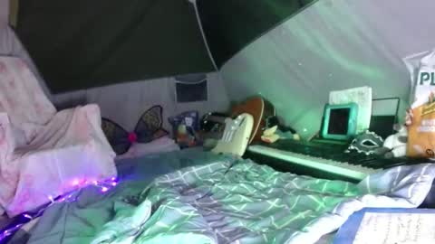 Snapshot of sweetnissapril chatting on November 11, 1:49 am April online show from November 11, 1:49 am