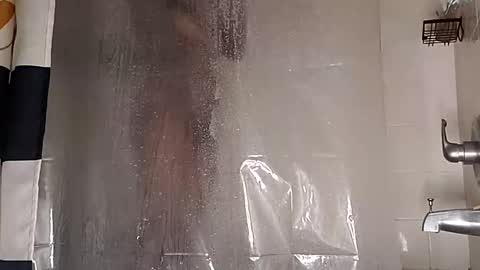 Snapshot of sweetnlow21 chatting on November 3, 4:19 pm sweetnlow21 online show from November 3, 4:19 pm