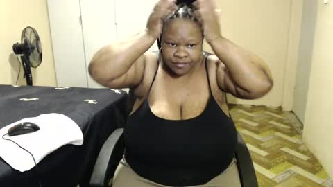 sweetnoziexxx online show from June 14, 3:19 am