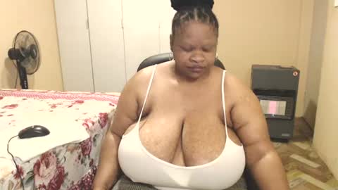 Snapshot of sweetnoziexxx chatting on July 3, 4:30 am sweetnoziexxx online show from July 3, 4:30 am