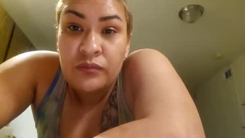 Snapshot of sweetp3ach29 chatting on February 22, 1:22 am sweetp3ach29 online show from February 22, 1:22 am