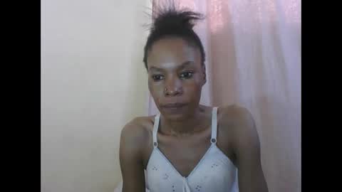 Snapshot of sweetpetite254 chatting on May 5, 6:54 am ESTHER online show from May 5, 6:54 am