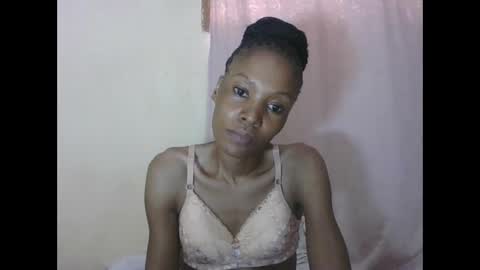 Snapshot of sweetpetite254 chatting on May 14, 2:24 pm ESTHER online show from May 14, 2:24 pm