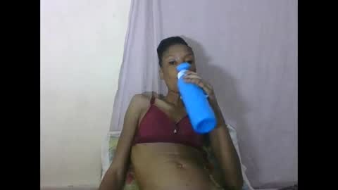 Snapshot of sweetpetite254 chatting on May 18, 6:47 pm ESTHER online show from May 18, 6:47 pm