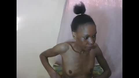 Snapshot of sweetpetite254 chatting on May 31, 2:02 pm ESTHER online show from May 31, 2:02 pm