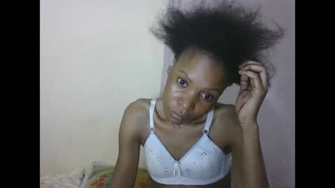 Snapshot of sweetpetite254 chatting on May 31, 6:31 pm ESTHER online show from May 31, 6:31 pm