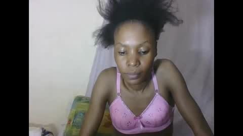 Snapshot of sweetpetite254 chatting on June 1, 6:53 pm ESTHER online show from June 1, 6:53 pm